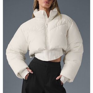 ALO Yoga Cream Ski & Snow Jacket